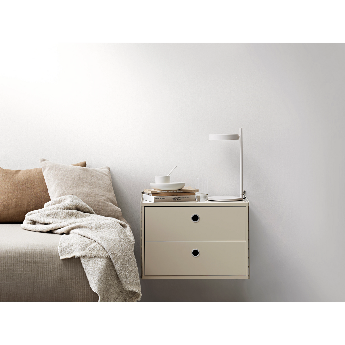 Bedroom A White/White