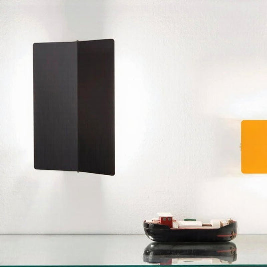 Applique à Volet Pivotant Plié wall lamp