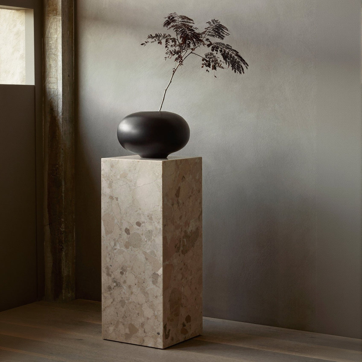 Surround Vase