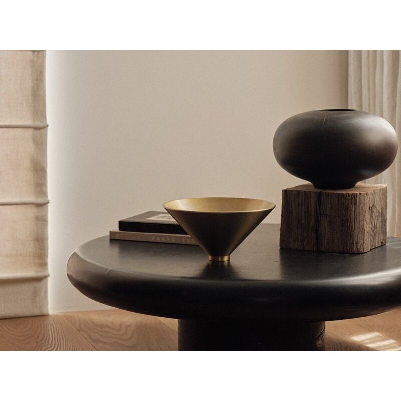 Surround Vase